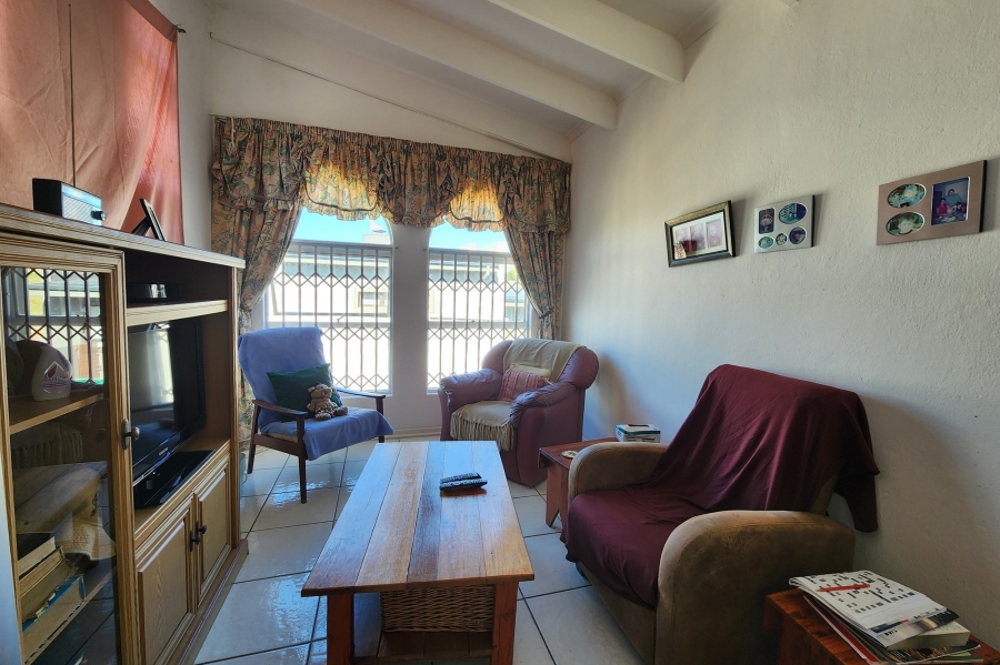 4 Bedroom Property for Sale in Wavecrest Eastern Cape